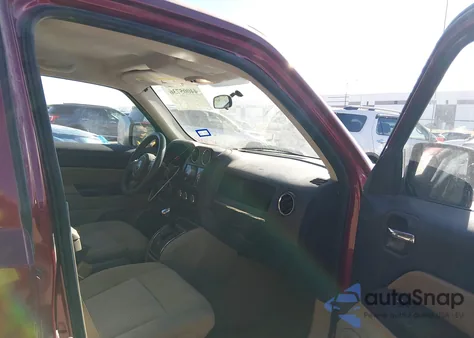 2013 Jeep Patriot Sport z USA, uszkodzony, nr VIN 1C4NJPBB8DD123974